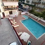 Acapulco 101 *